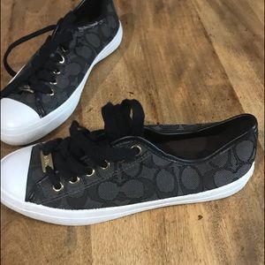 Coach like new shoes